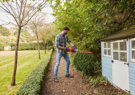 Black&Decker - Hedge Cutter Trimmer 45cm 420W - Image 2
