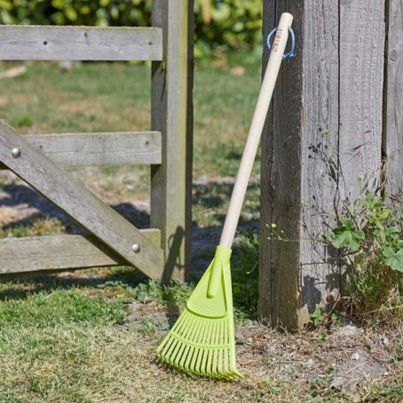 KIDS LEAF RAKE