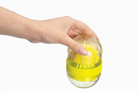 Colourworks Mini Citrus Juicer - Image 2