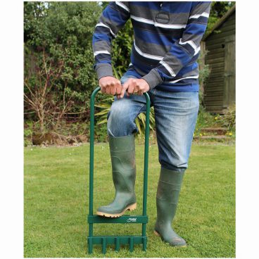 LAWN AERATOR HOLLOW CORER