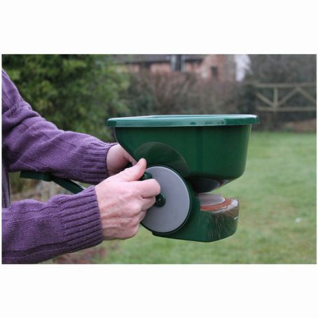 LAWN SPREADER