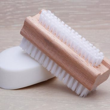 Elliott – Nail Brush Wooden Double Sided