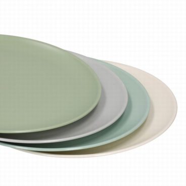 Colourworks Classics Melamine Plates, Set of 4