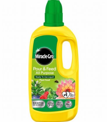 Miracle-Gro Pour & Feed 1L