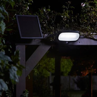 SOLAR LED SECURITY LIGHT PIR 500L (2025)