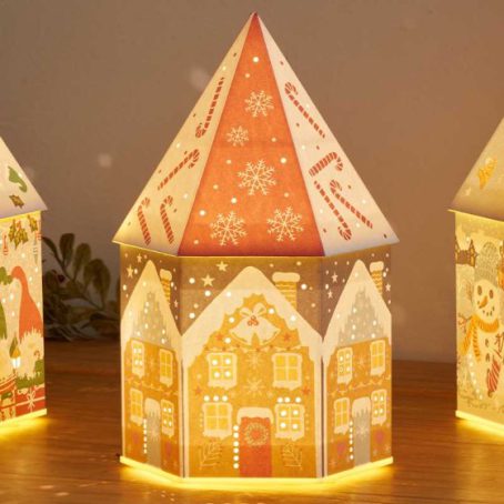 DECOR HOUSE GINGERBREAD