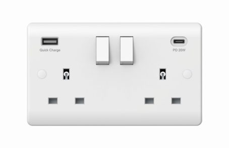 Switched Socket & 13A USB Ports - 2Gang 2USB White