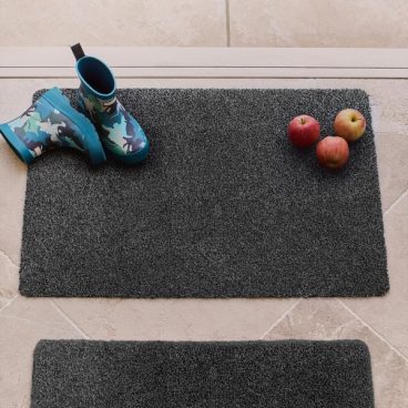 Hug Rug – Mat Charcoal 50x75cm