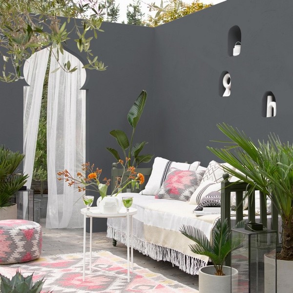 Sandtex Smooth Masonry Paint - Anthracite 5L - Image 2