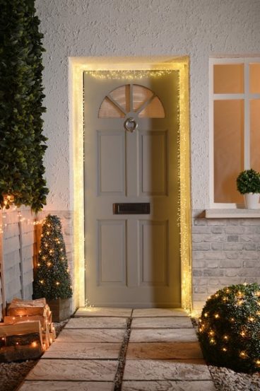 micaxmas26 LED DOOR LIGHTS WARM 880 LED