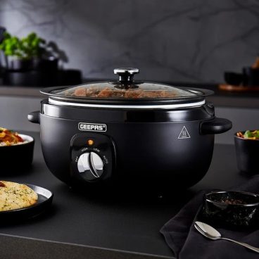 micaxmas26 SLOW COOKER BLACK 3.5L GEEPAS
